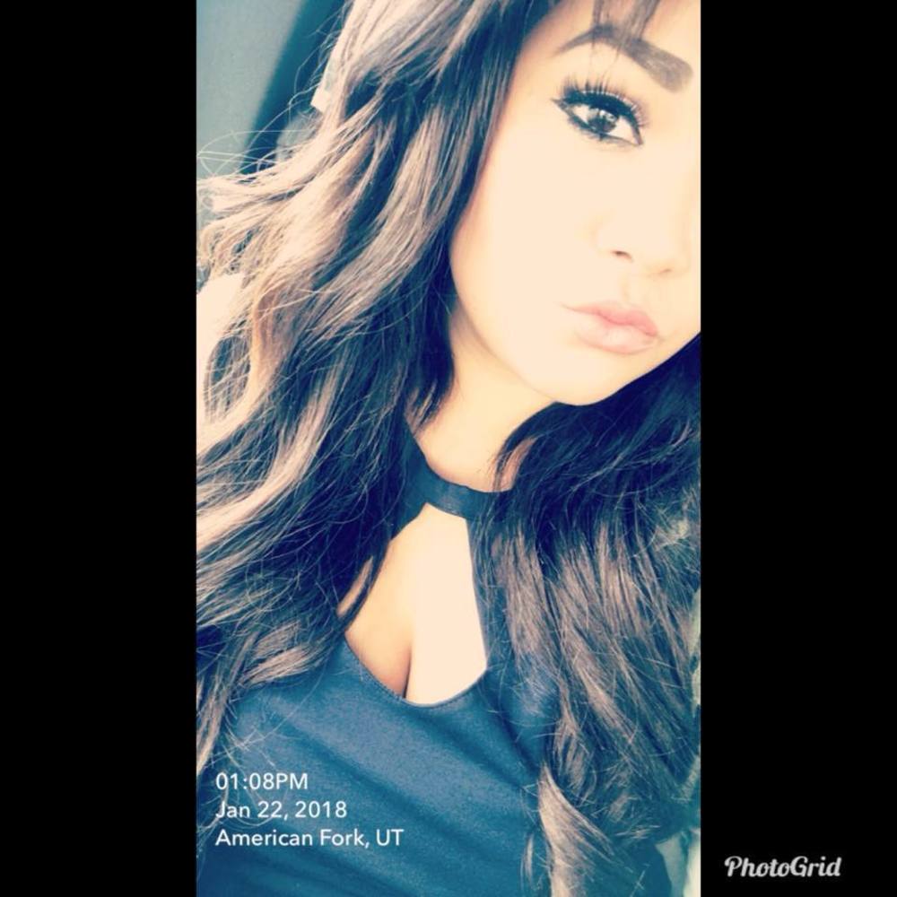 Meet your Posher, Lina